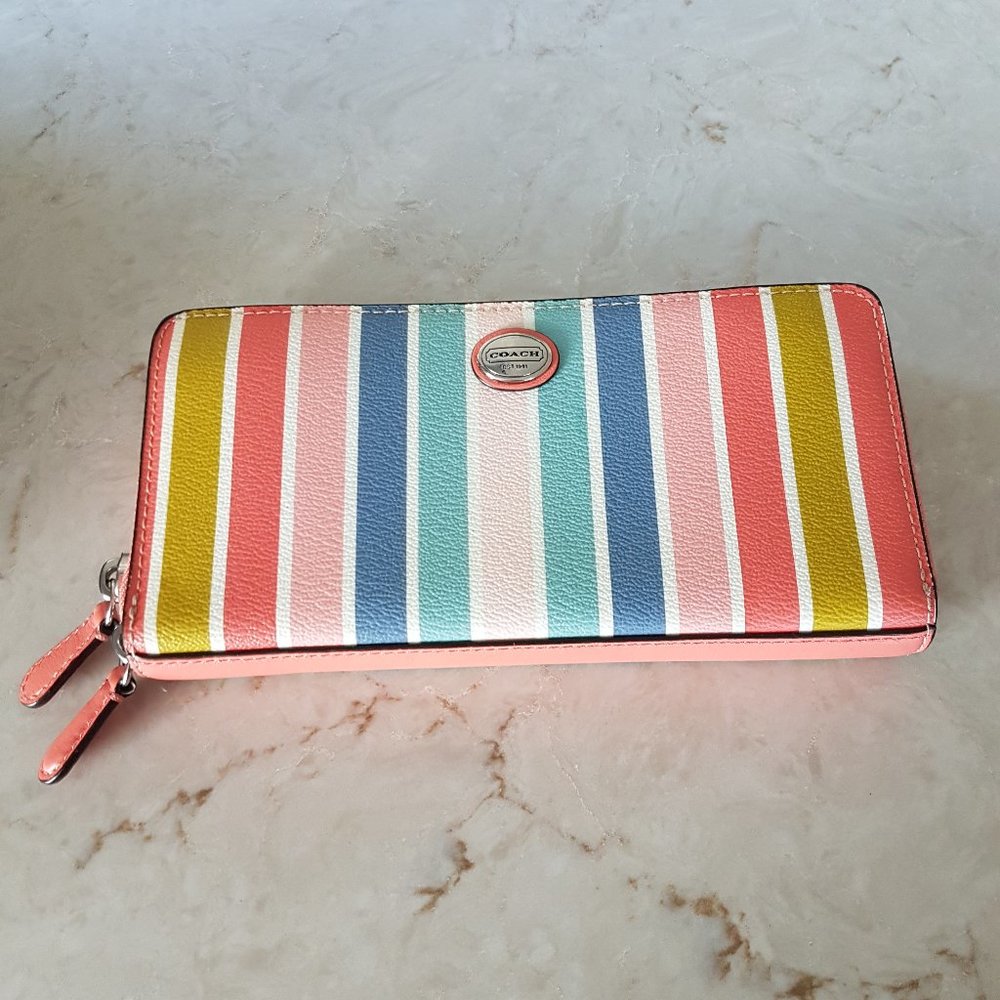 Coach Peyton Multistripe Double Zip Full Size Wallet in Excellent Condition
